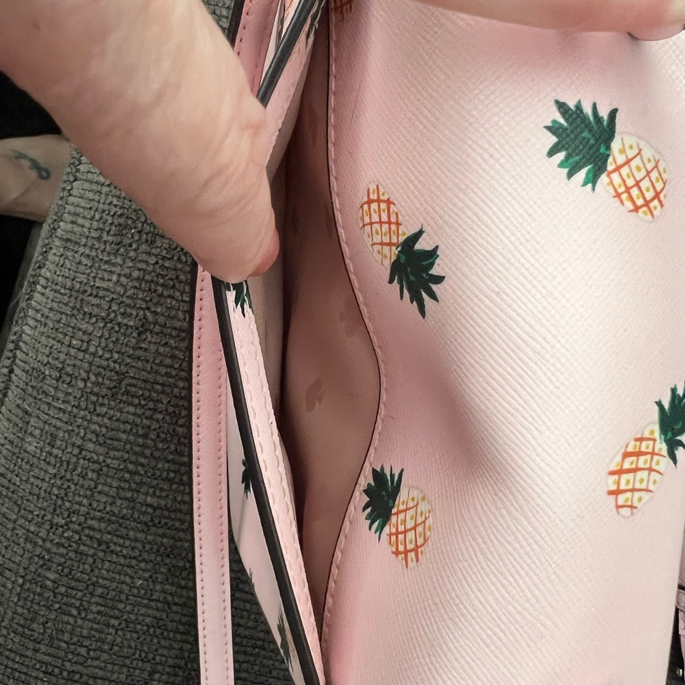 Kate Spade New York Staci Square
Pineapple Printed Shoulder/Crossbody Bag - Picture 8 of 17